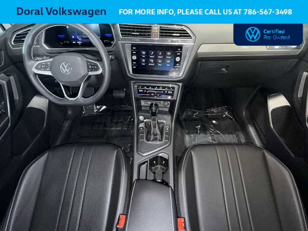 Certified 2022 Volkswagen Tiguan SE FWD image 24