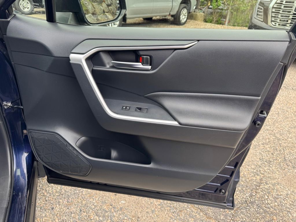 Used 2019 Toyota RAV4 XLE w/ All Weather Liner Package AWD/4WD image 15