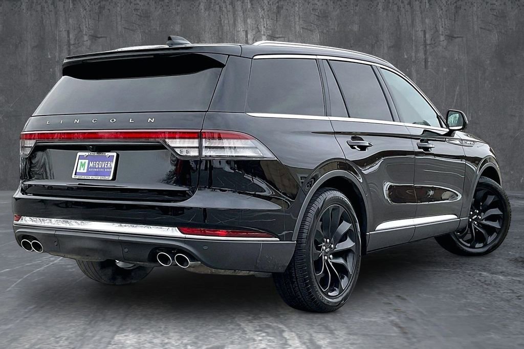 Used 2025 Lincoln Aviator Reserve w/ Illumination Package image 6