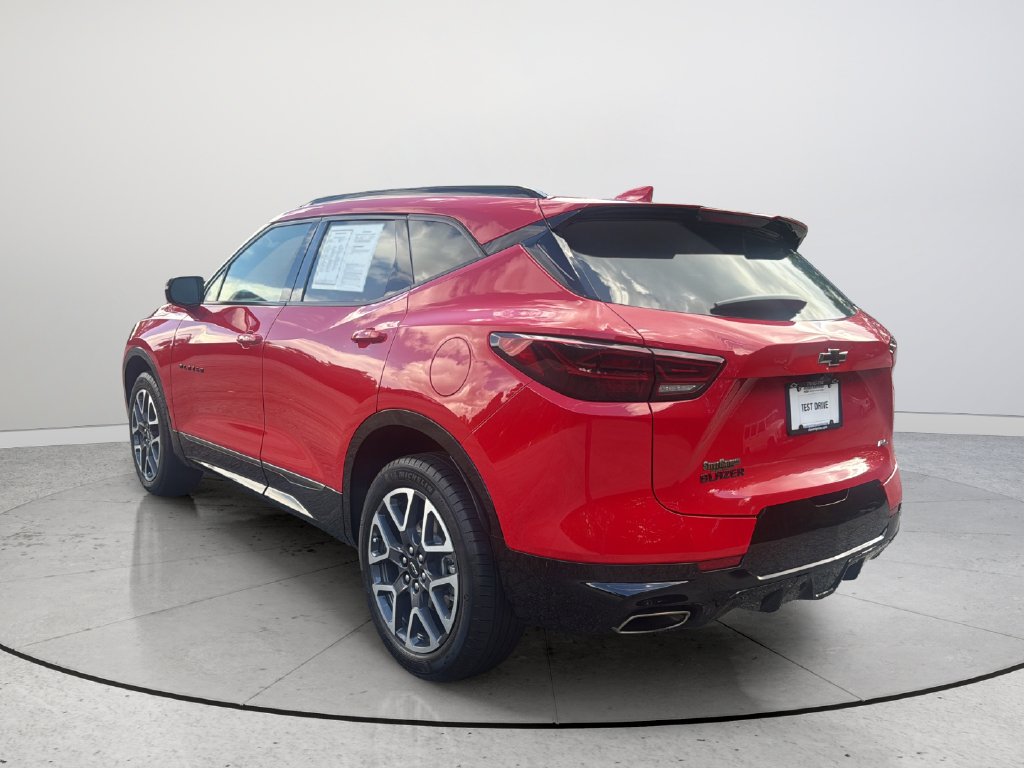 Certified 2023 Chevrolet Blazer RS w/ Driver Confidence II Package FWD image 8