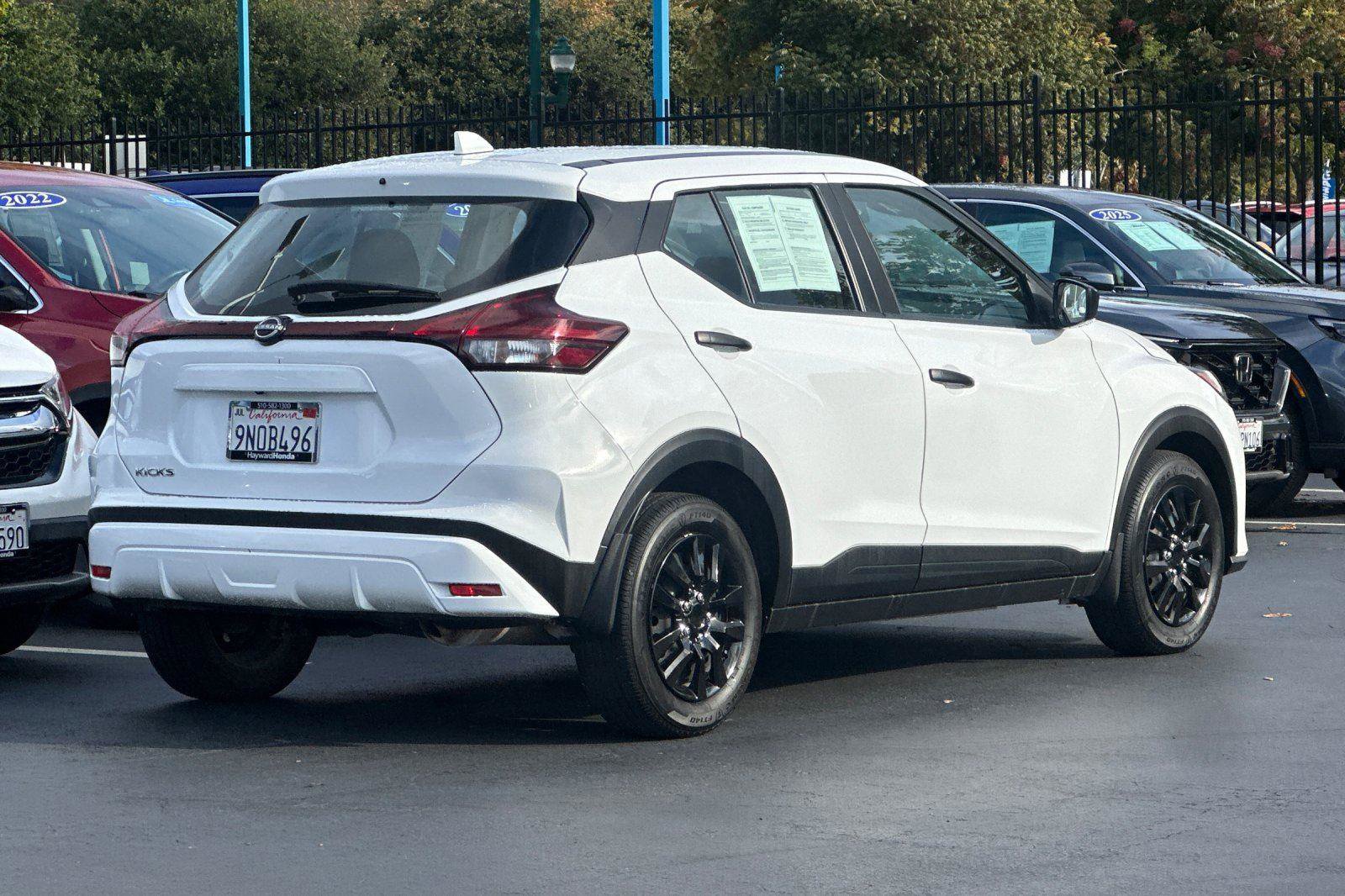 Used 2024 Nissan Kicks S image 3