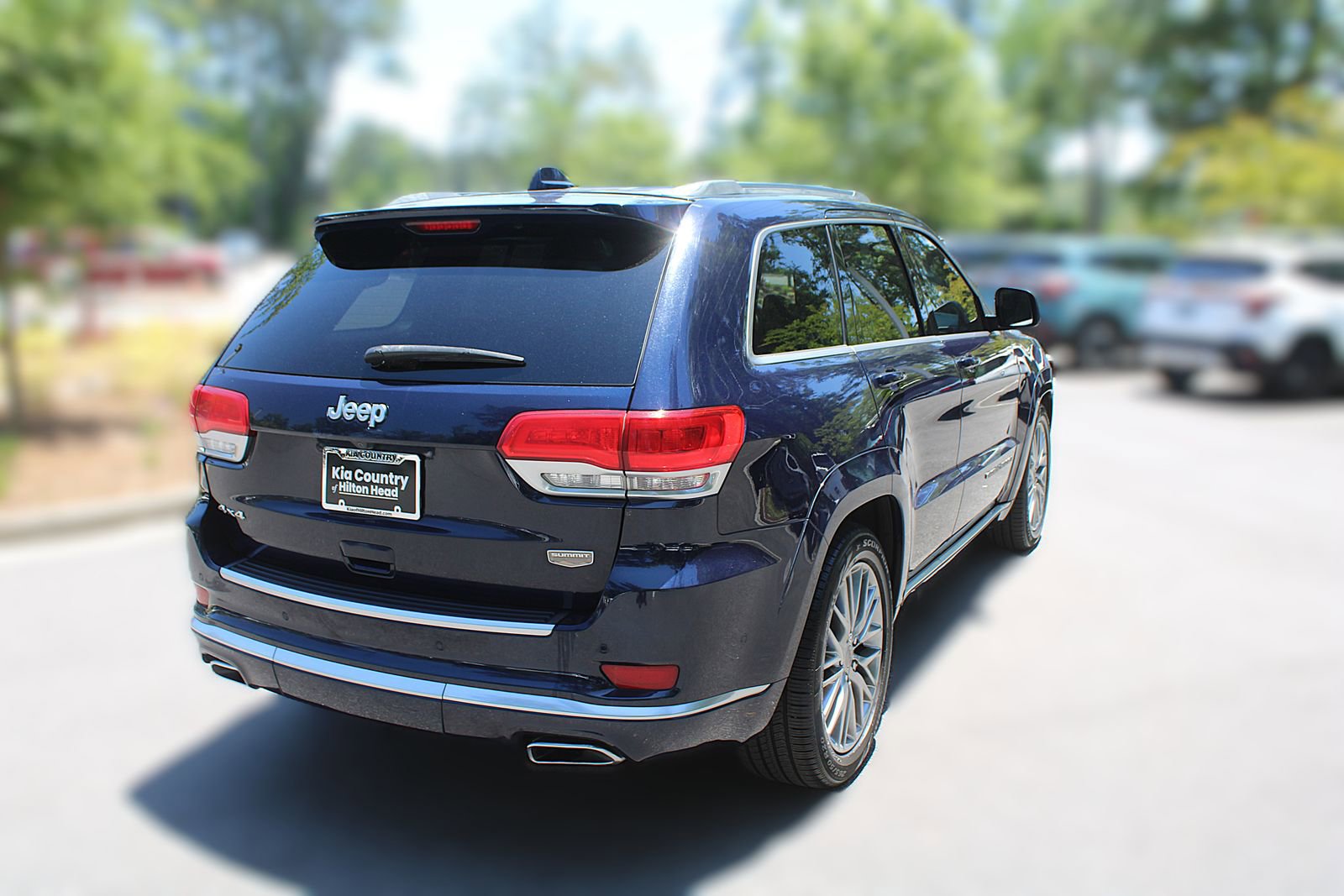 Used 2018 Jeep Grand Cherokee Summit AWD/4WD image 12