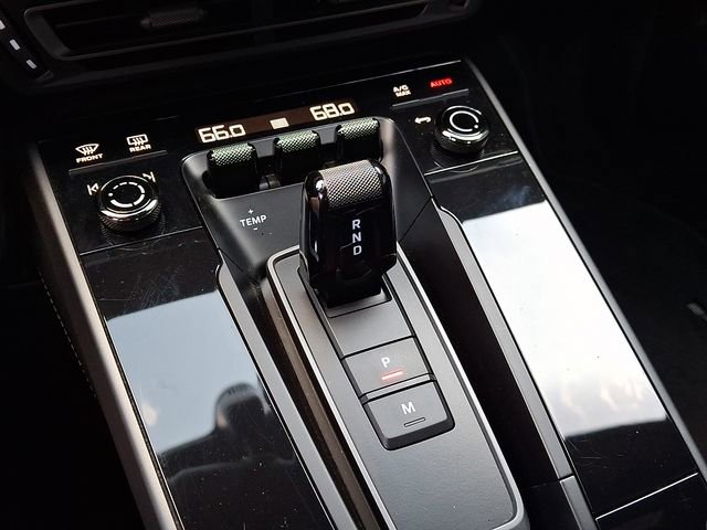 Certified 2020 Porsche 911 Carrera RWD image 19
