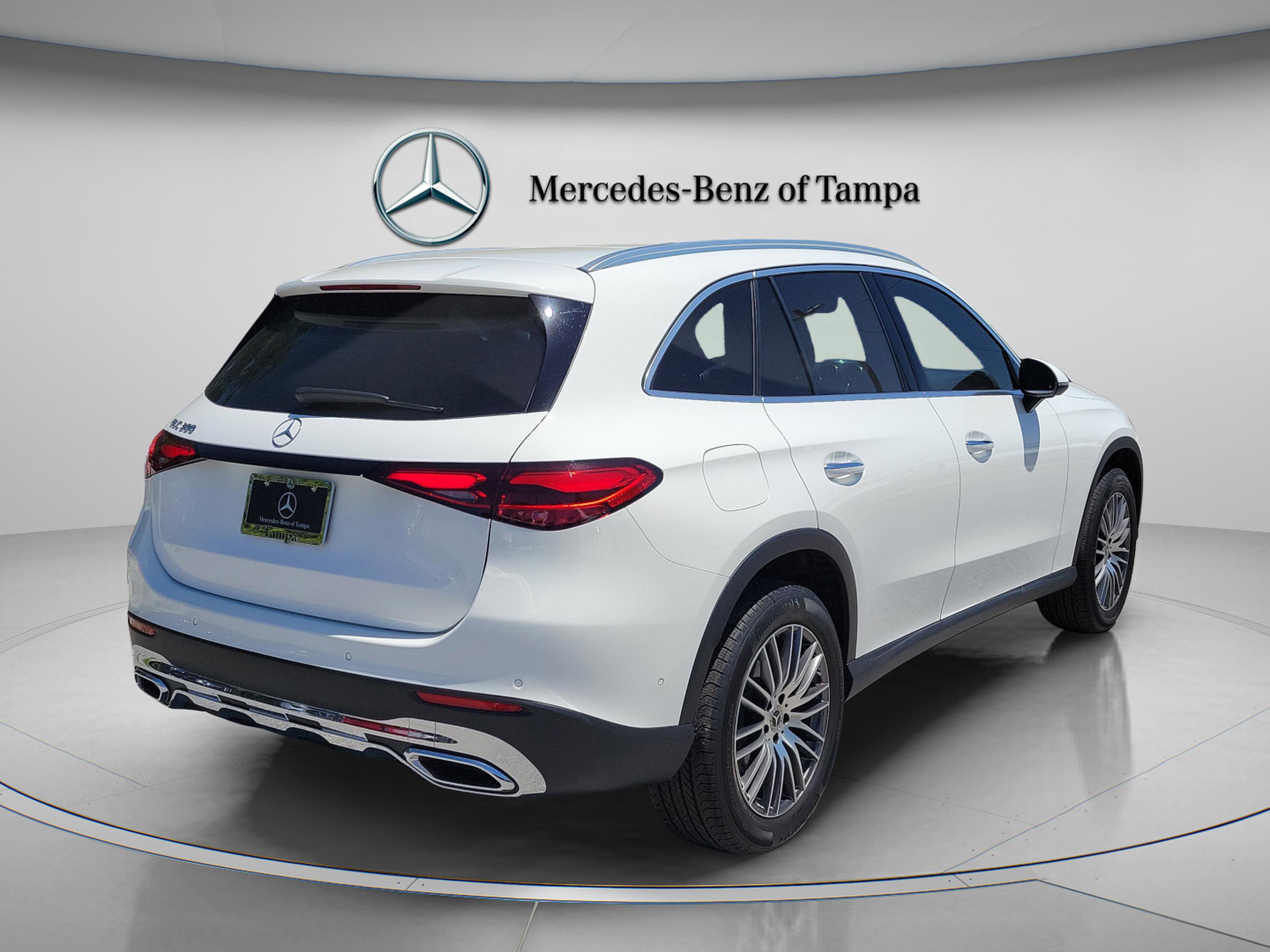 Certified 2025 Mercedes-Benz GLC 300 image 3