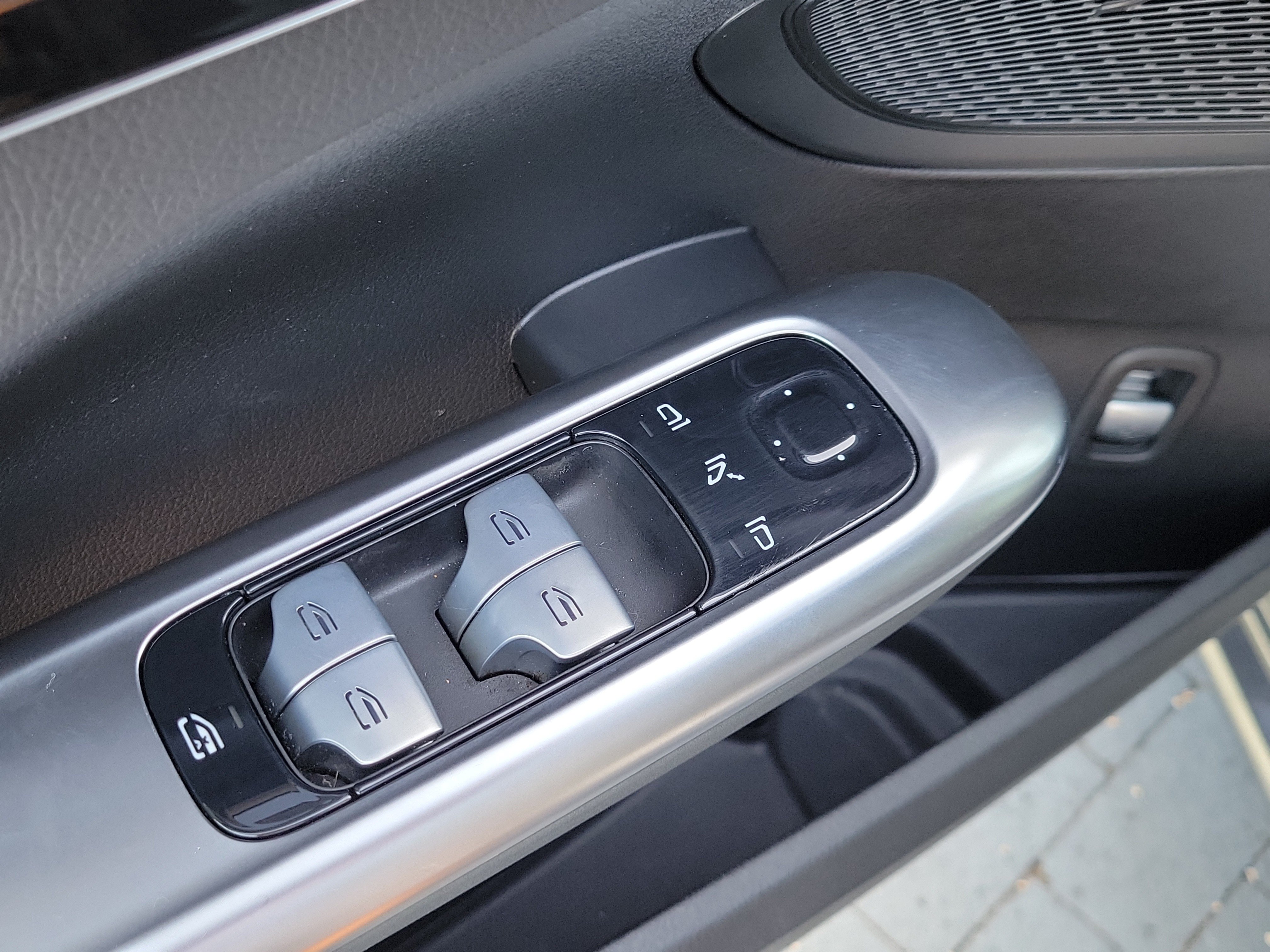 Used 2024 Mercedes-Benz C 300 Sedan image 15