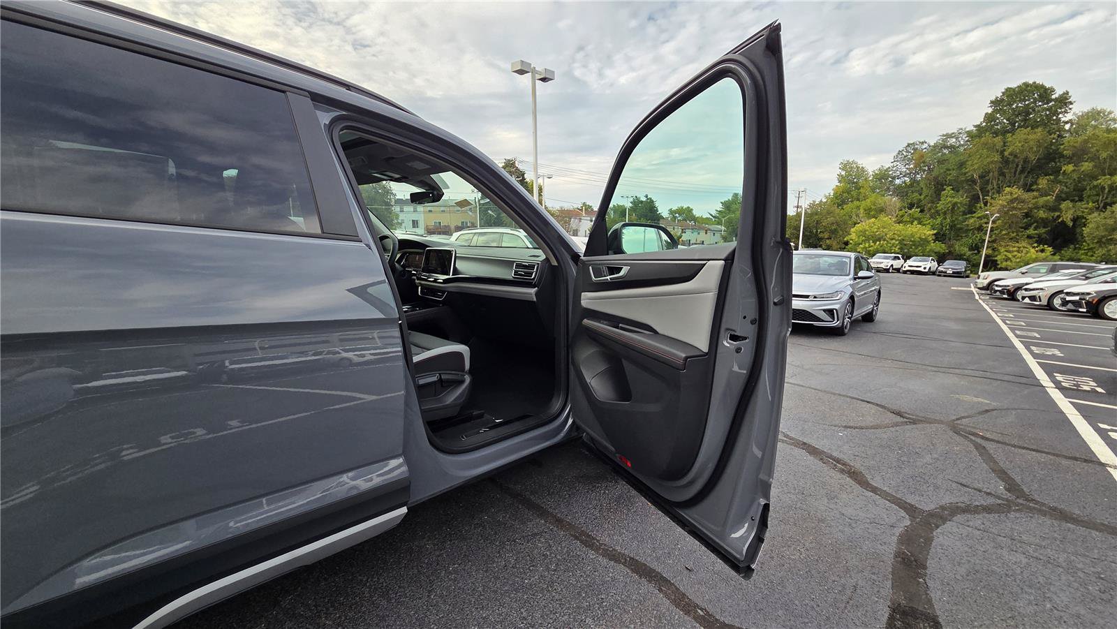 New 2026 Volkswagen Atlas Peak Edition AWD/4WD image 30