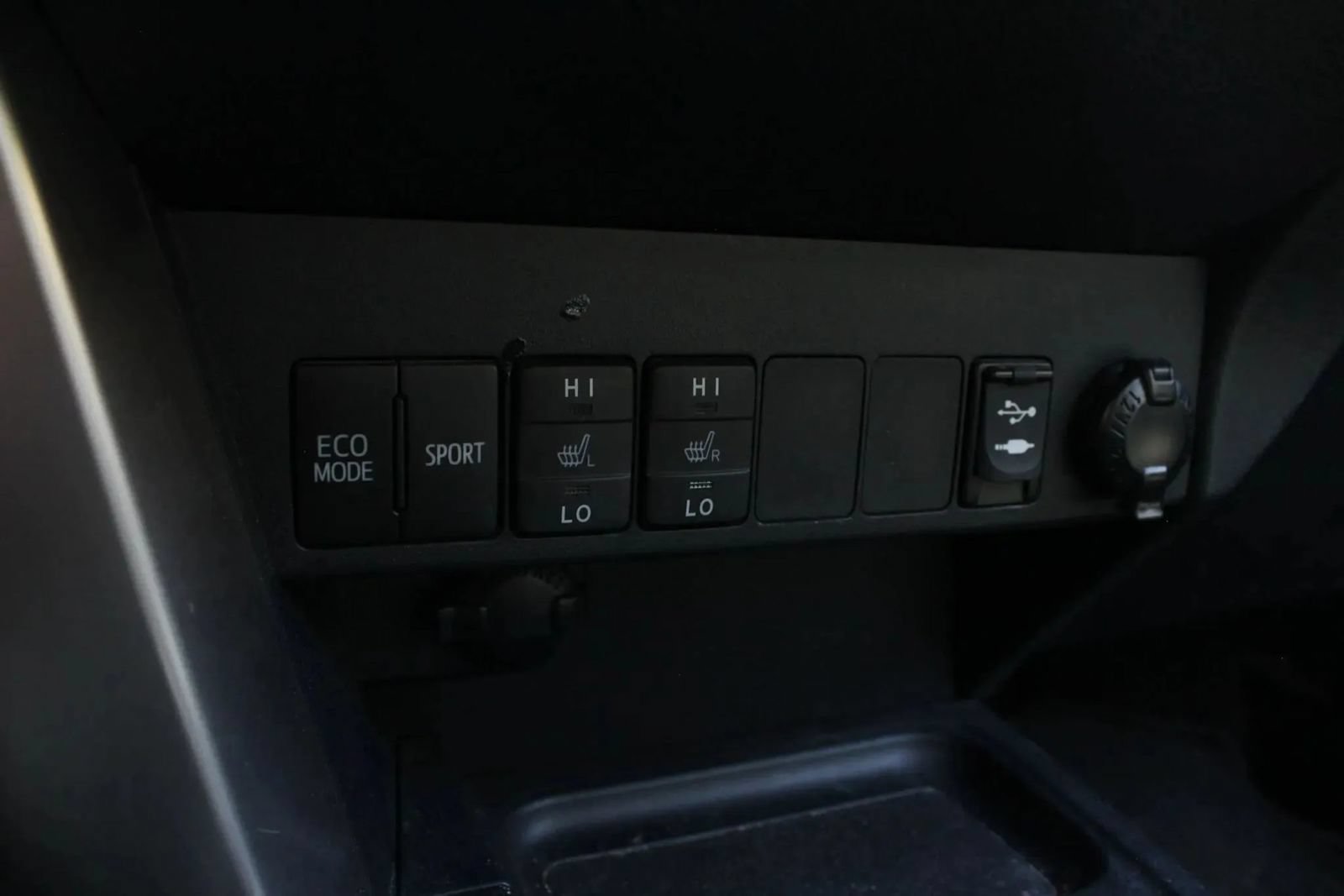 Used 2016 Toyota RAV4 Limited w/ Protection Package AWD/4WD image 67