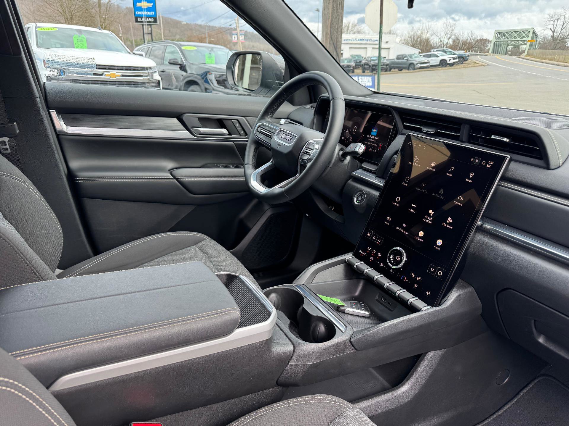 Used 2025 GMC Terrain Elevation image 46