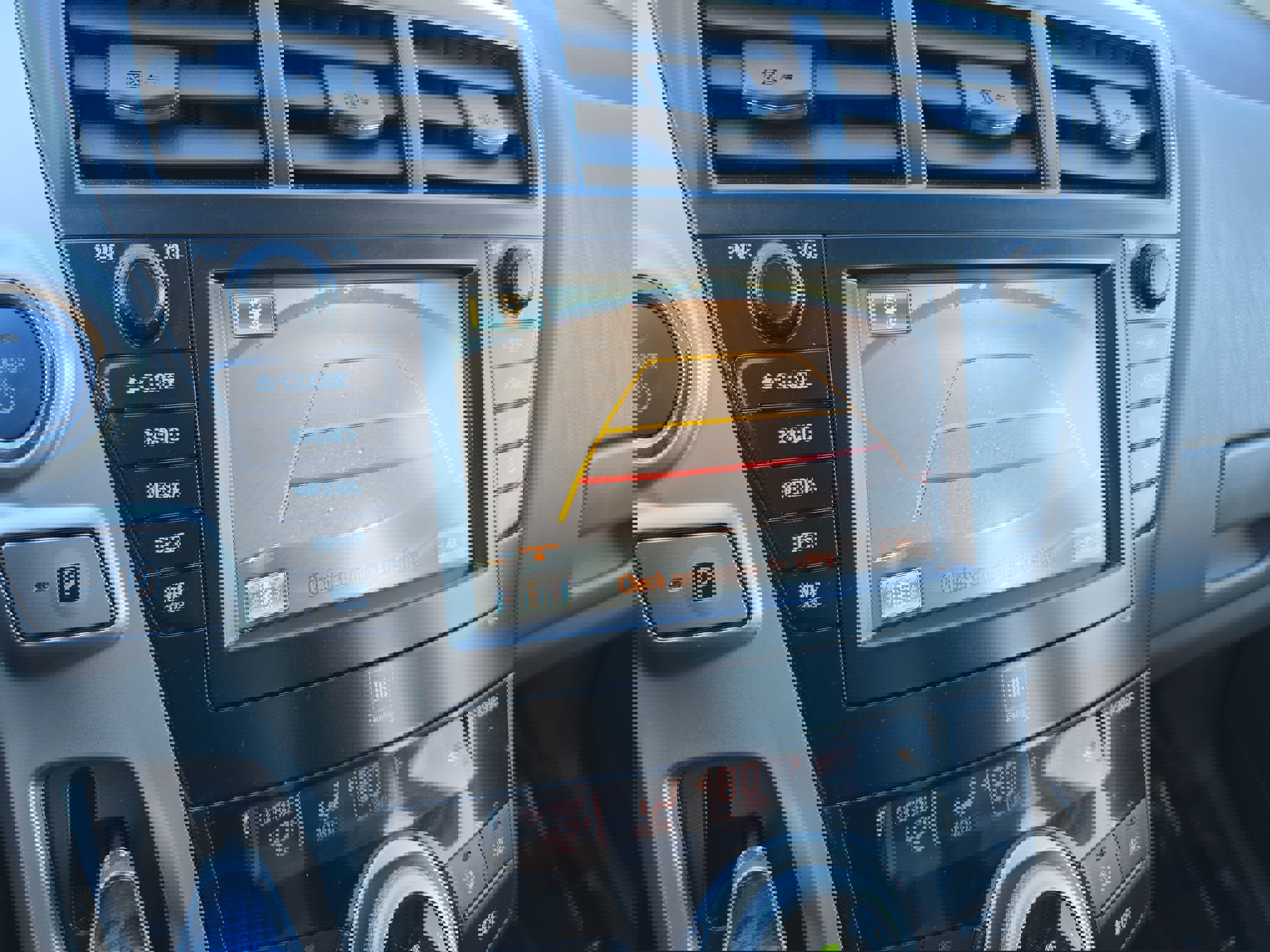 Used 2014 Toyota Prius V Five image 20