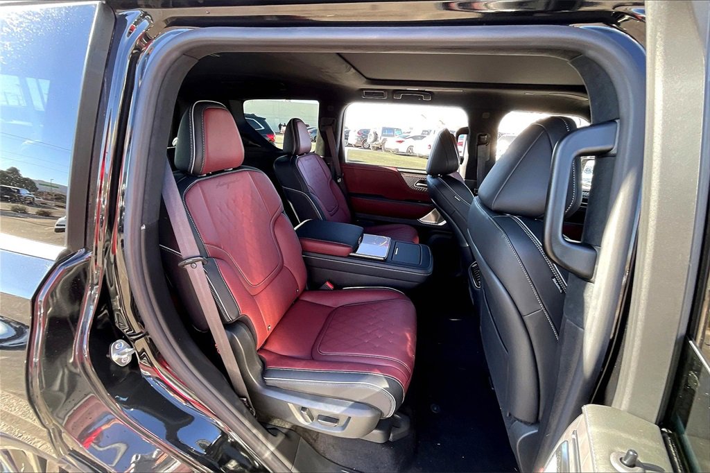 New 2025 INFINITI QX80 Autograph w/ Premium Cargo Package image 10
