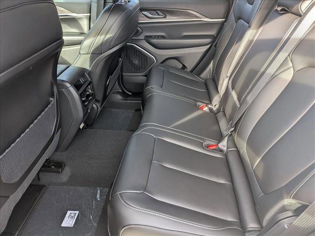 New 2026 Jeep Grand Cherokee Limited image 16