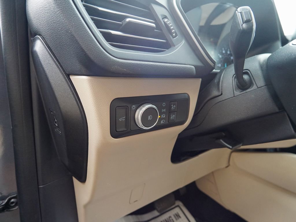 Used 2021 Ford Escape SEL FWD image 18