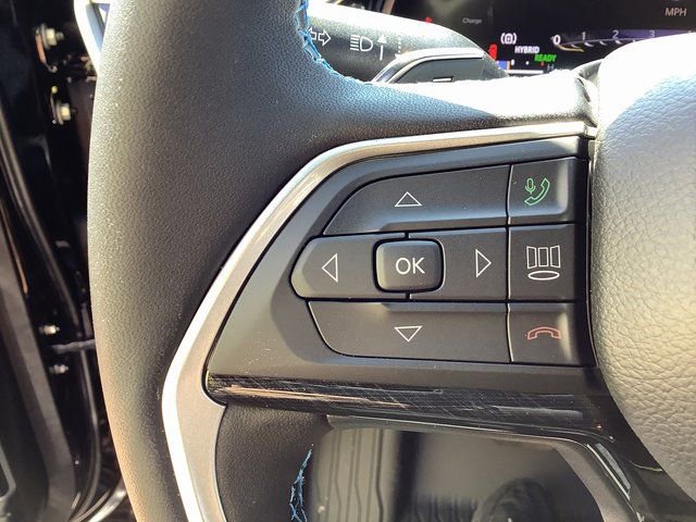 New 2023 Jeep Grand Cherokee Trailhawk w/ Luxury Tech Group III AWD/4WD image 13