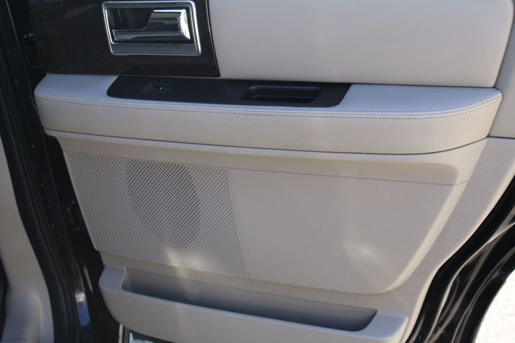 Used 2015 Lincoln Navigator 2WD image 26