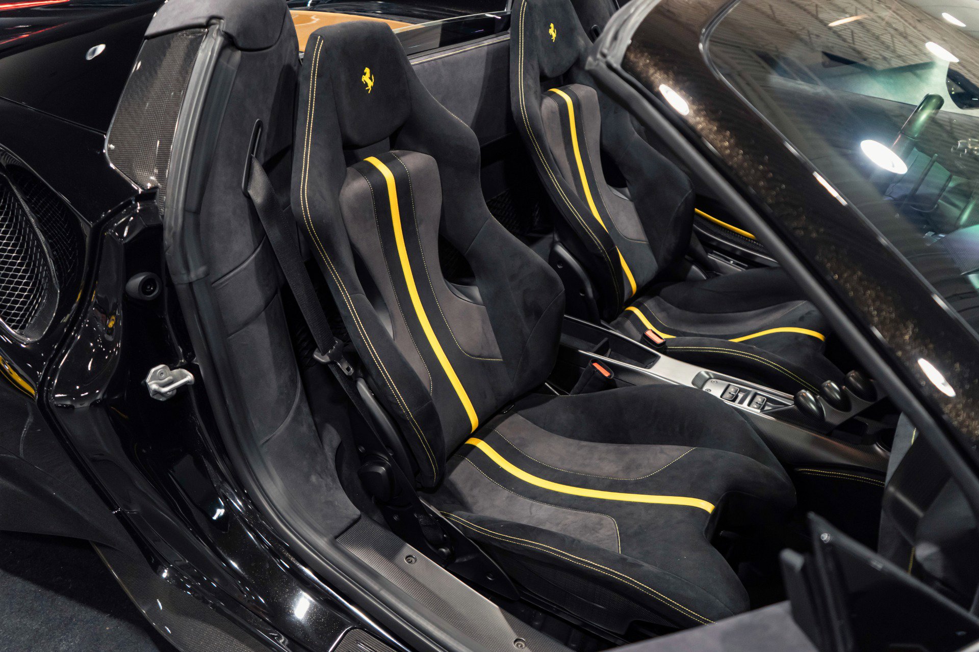 Used 2020 Ferrari 488 Pista Spider image 31