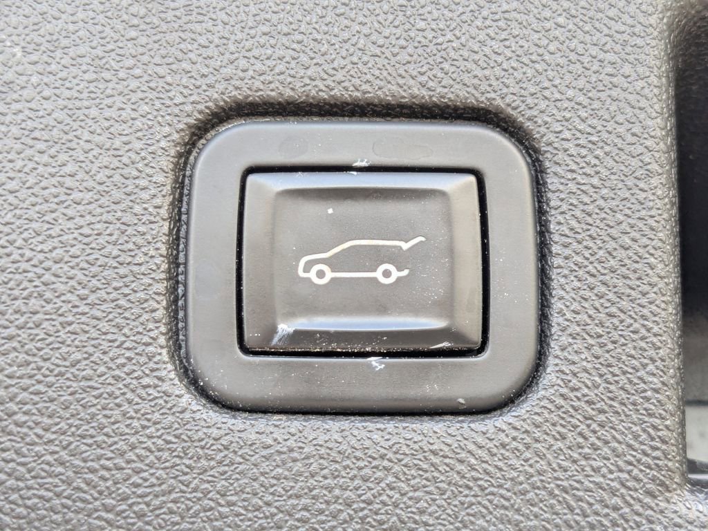 Used 2019 Chevrolet Equinox Premier image 14