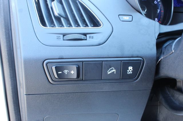Used 2011 Hyundai Tucson GLS FWD image 15