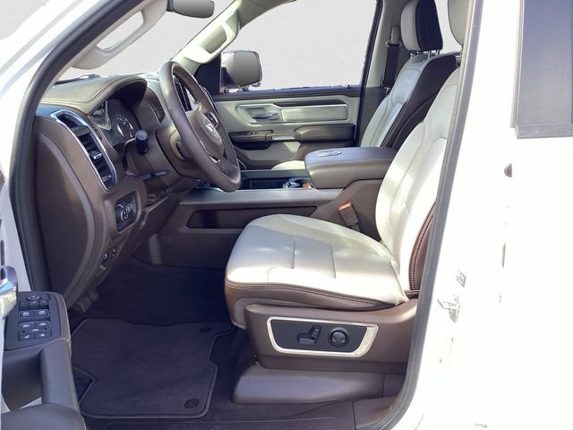 Used 2025 RAM 1500 Laramie AWD/4WD image 9