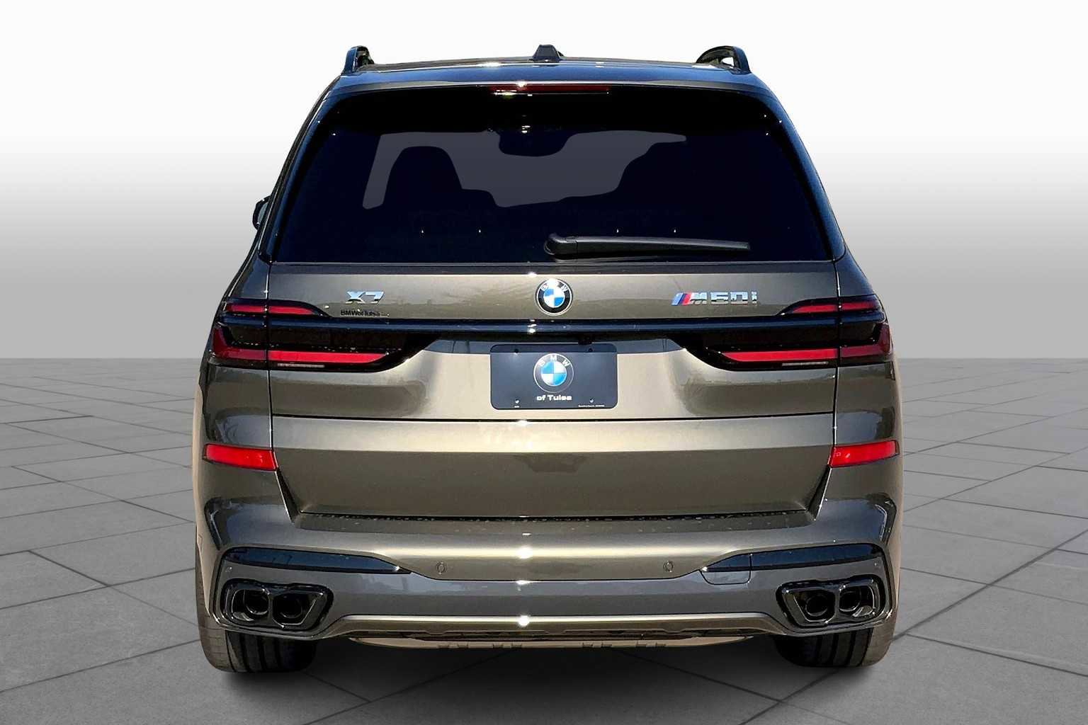 New 2026 BMW X7 M60i image 4
