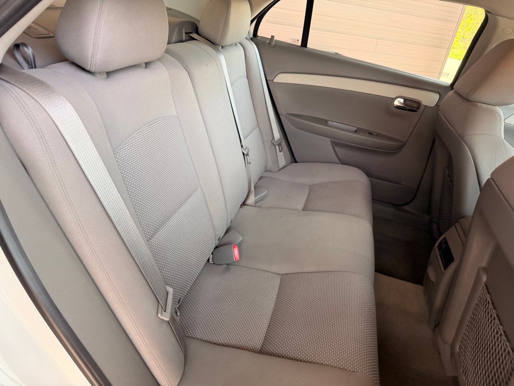 Used 2010 Chevrolet Malibu LS FWD image 14