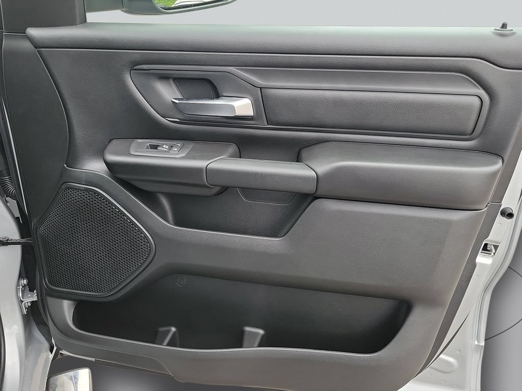 New 2026 RAM 1500 Express AWD/4WD image 25