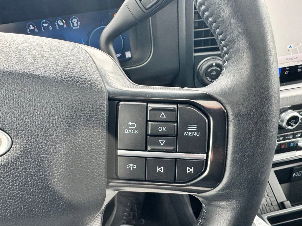 Used 2025 Ford F450 Platinum w/ FX4 Off-Road Package image 17