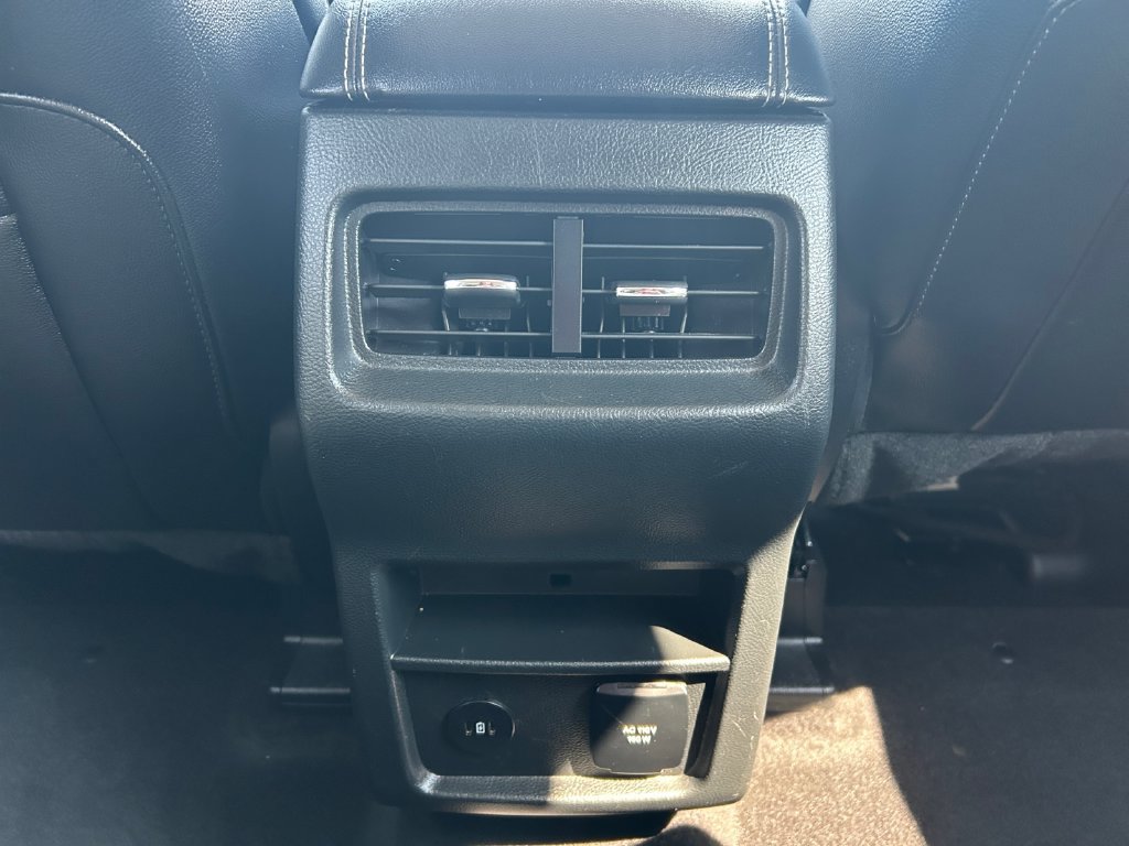 Used 2024 Ford Edge Titanium AWD/4WD image 29