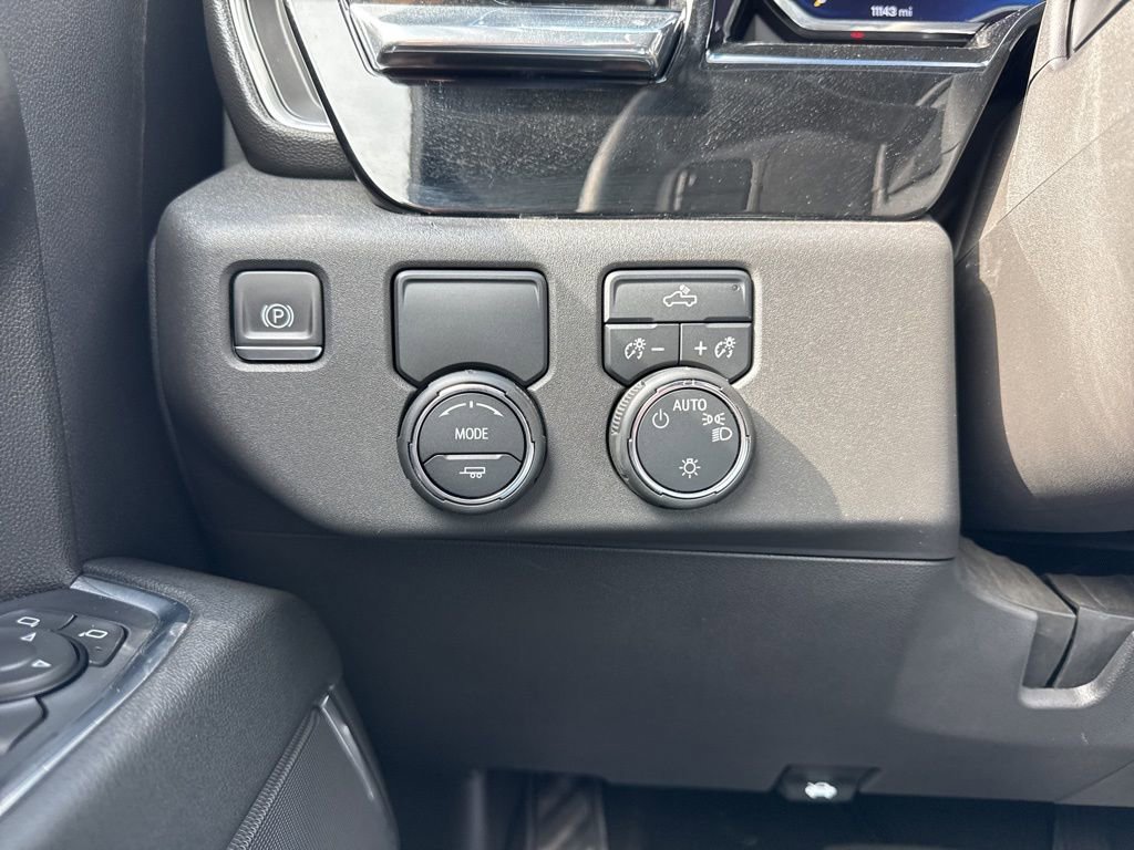 Used 2023 Chevrolet Silverado 1500 LT w/ Leather Package image 24