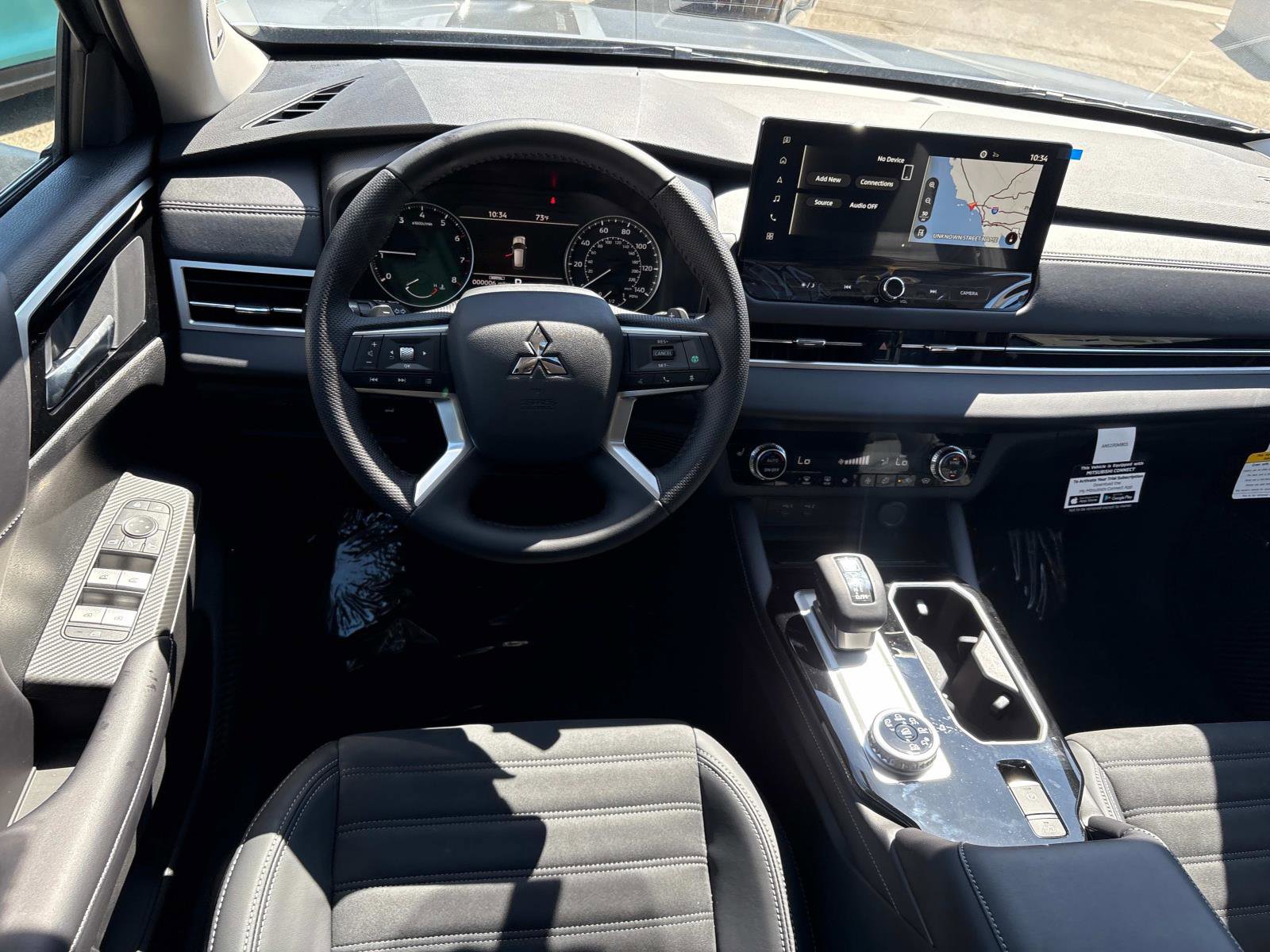 New 2025 Mitsubishi Outlander SE image 10