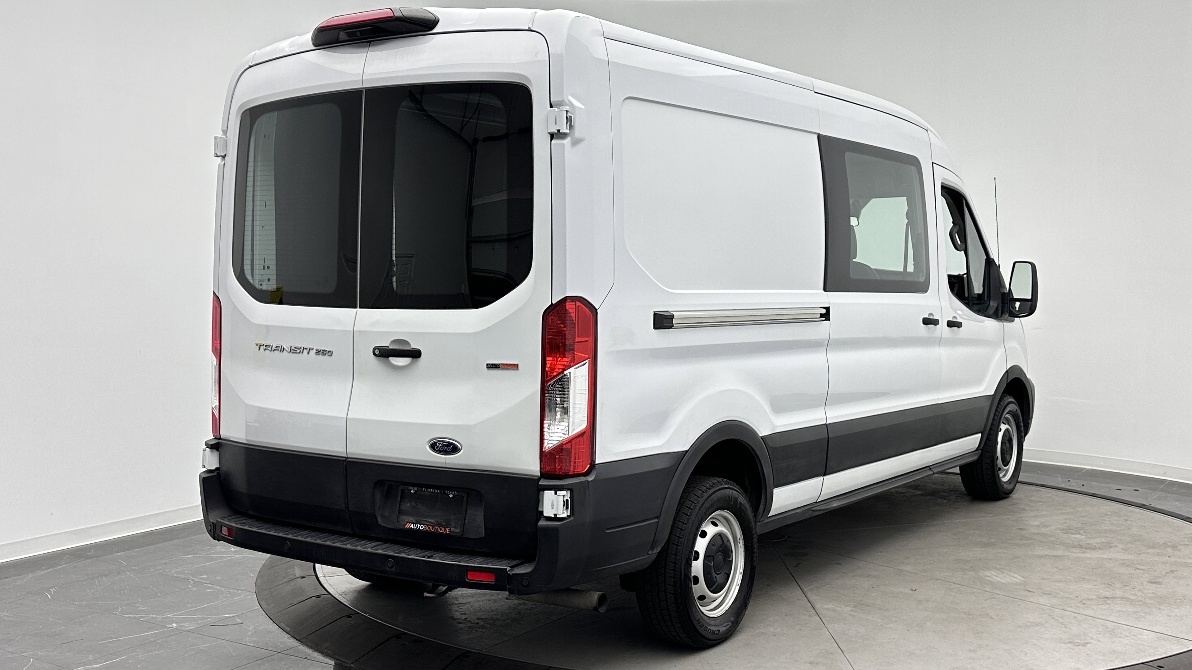 Used 2023 Ford Transit 250 Medium Roof w/ Load Area Protection Package RWD image 7