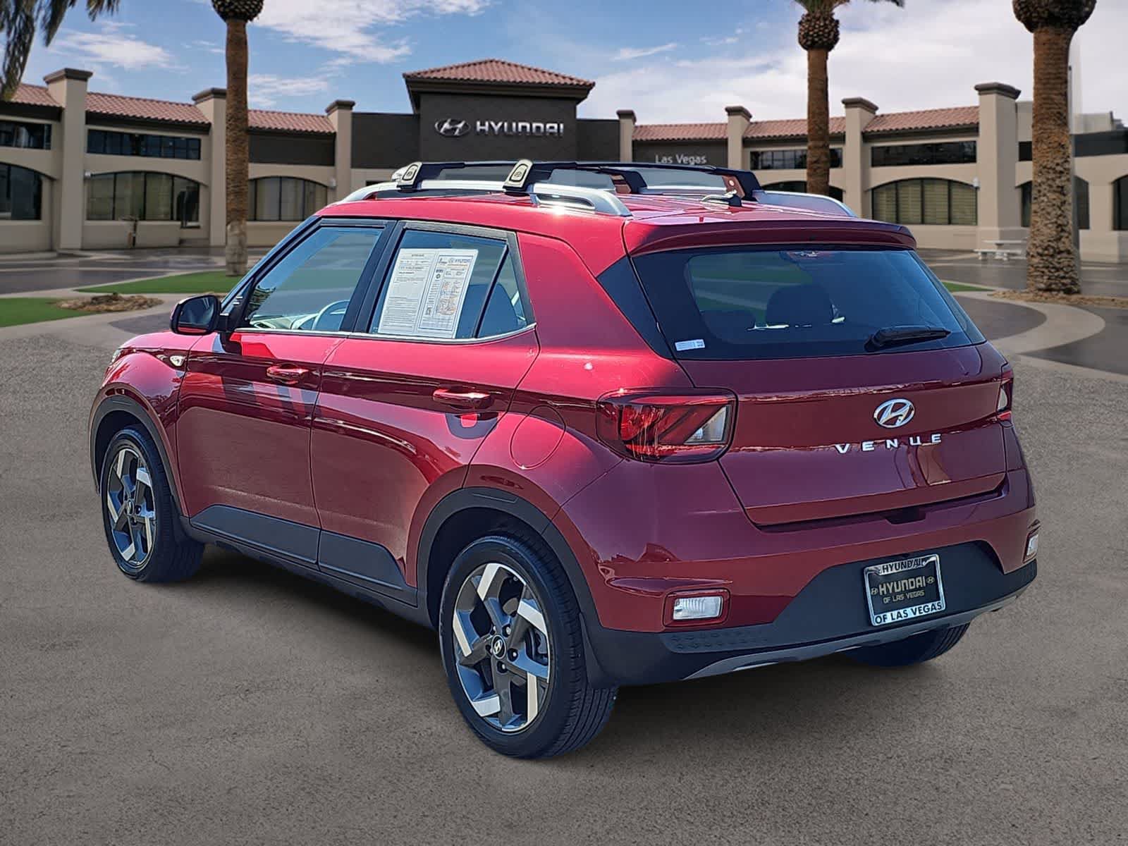 Used 2025 Hyundai Venue SEL FWD image 6