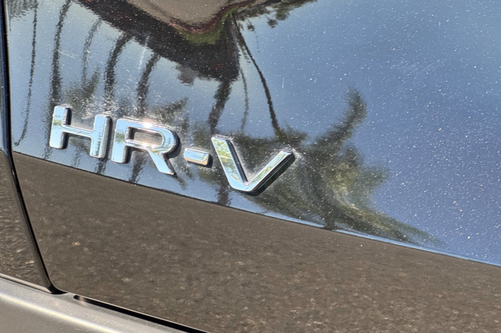 Certified 2025 Honda HR-V LX image 29
