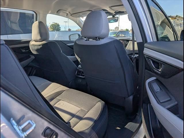 Used 2025 Subaru Outback Premium AWD/4WD image 22