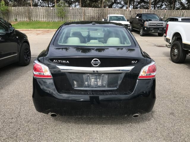 Used 2015 Nissan Altima 2.5 SV w/ Convenience Package FWD image 10
