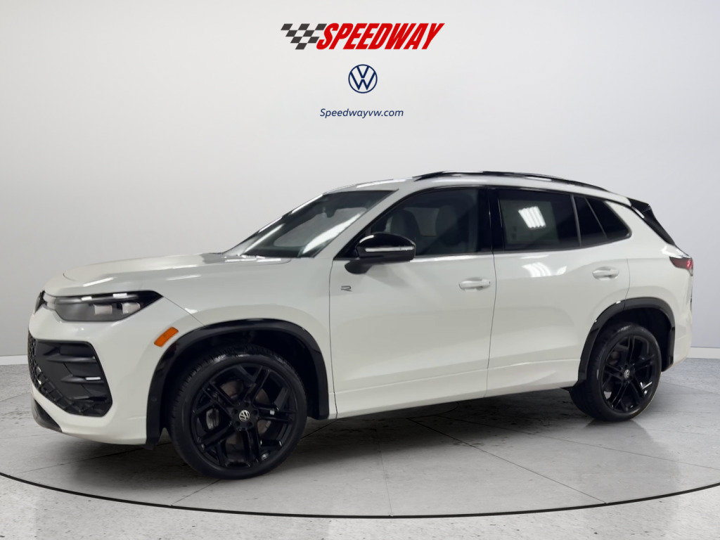 Certified 2025 Volkswagen Tiguan SE R-Line AWD/4WD image 11