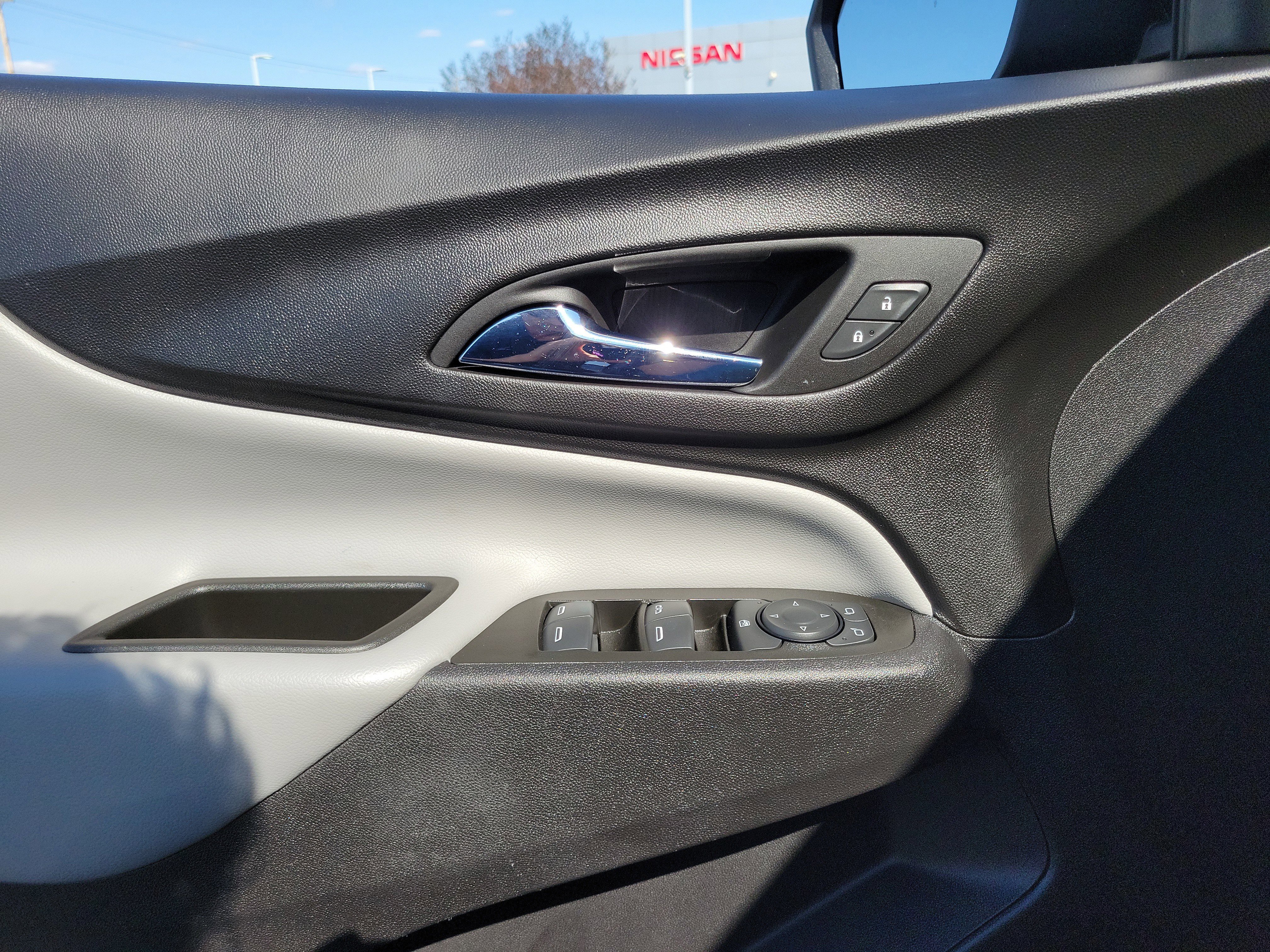 Used 2022 Chevrolet Equinox LS w/ LS Convenience Package image 17