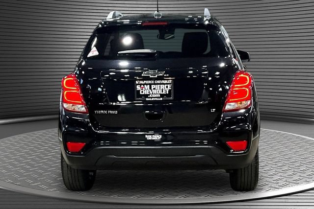 Used 2020 Chevrolet Trax LT w/ LT Convenience Package AWD/4WD image 5