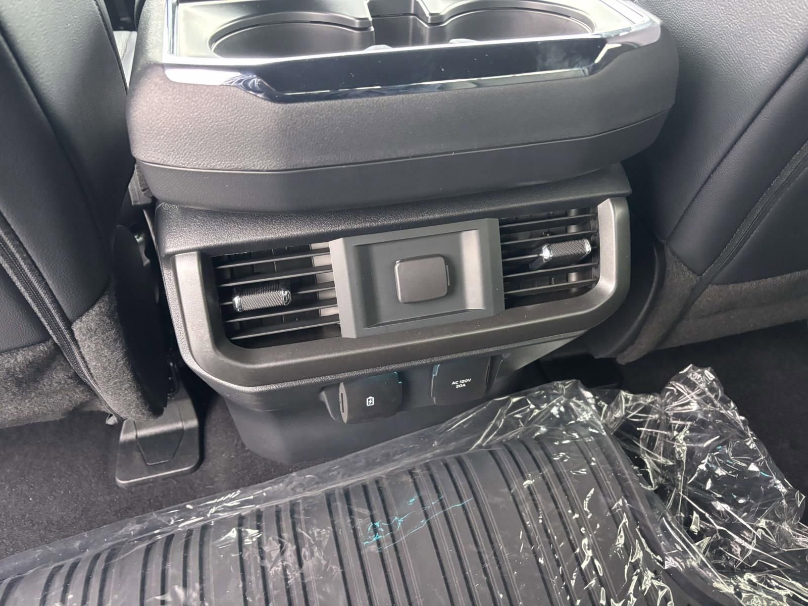 New 2025 Ford F150 Lariat w/ Equipment Group 501A Mid image 32