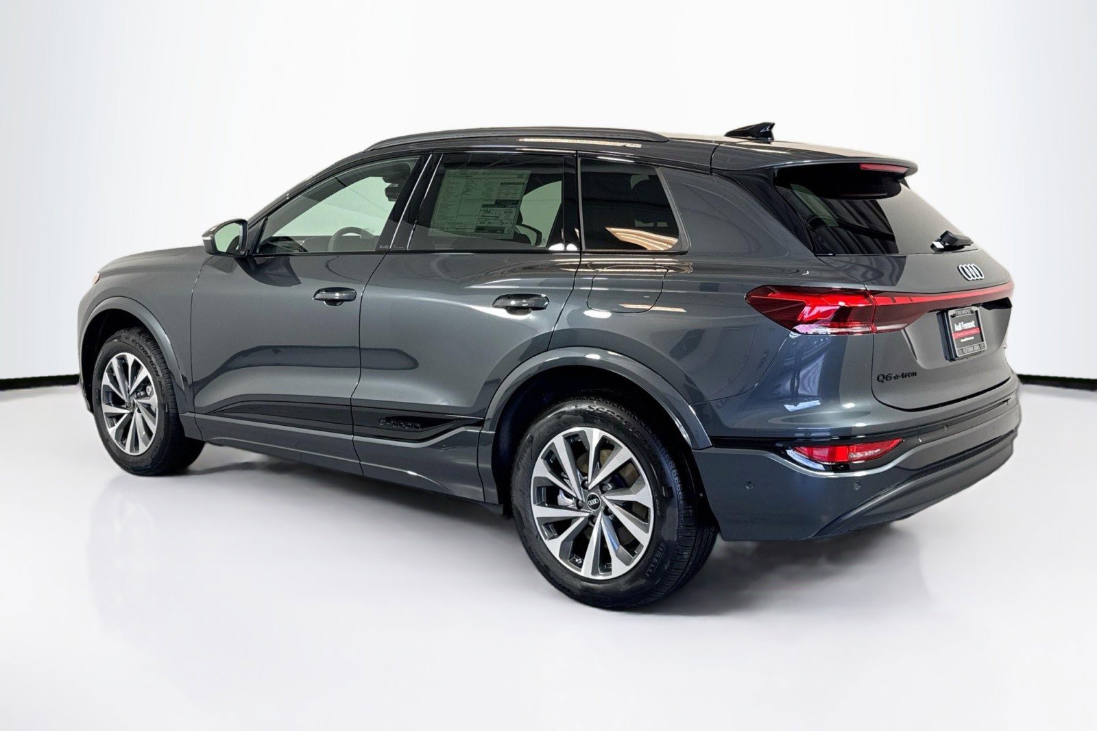 New 2027 Audi Q6 e-tron Premium image 7