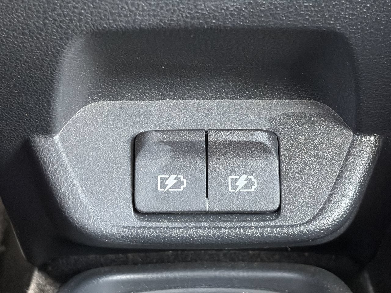 Used 2023 Nissan Leaf S FWD image 18