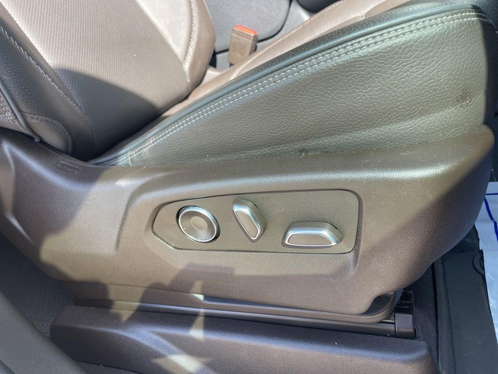 Used 2024 GMC Yukon XL Denali w/ Advanced Technology Package image 20