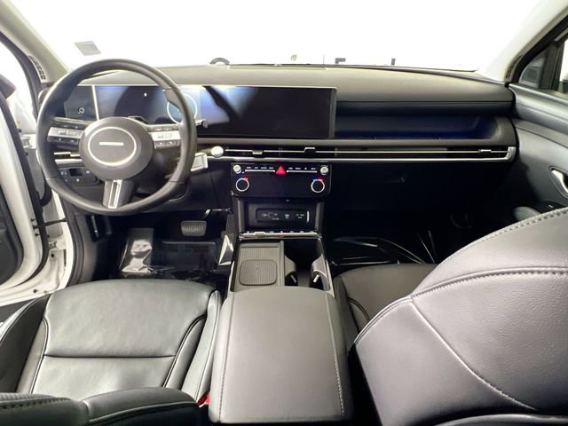 Used 2025 Hyundai Tucson Limited AWD/4WD image 9