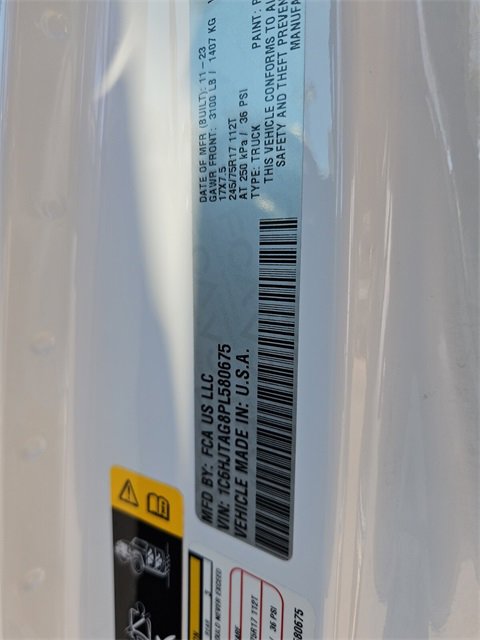 Used 2023 Jeep Gladiator Sport image 14