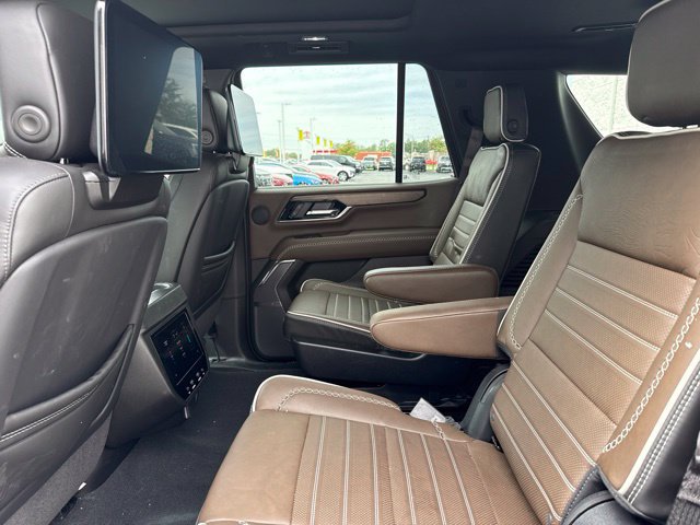 Used 2025 GMC Yukon Denali Ultimate AWD/4WD image 11