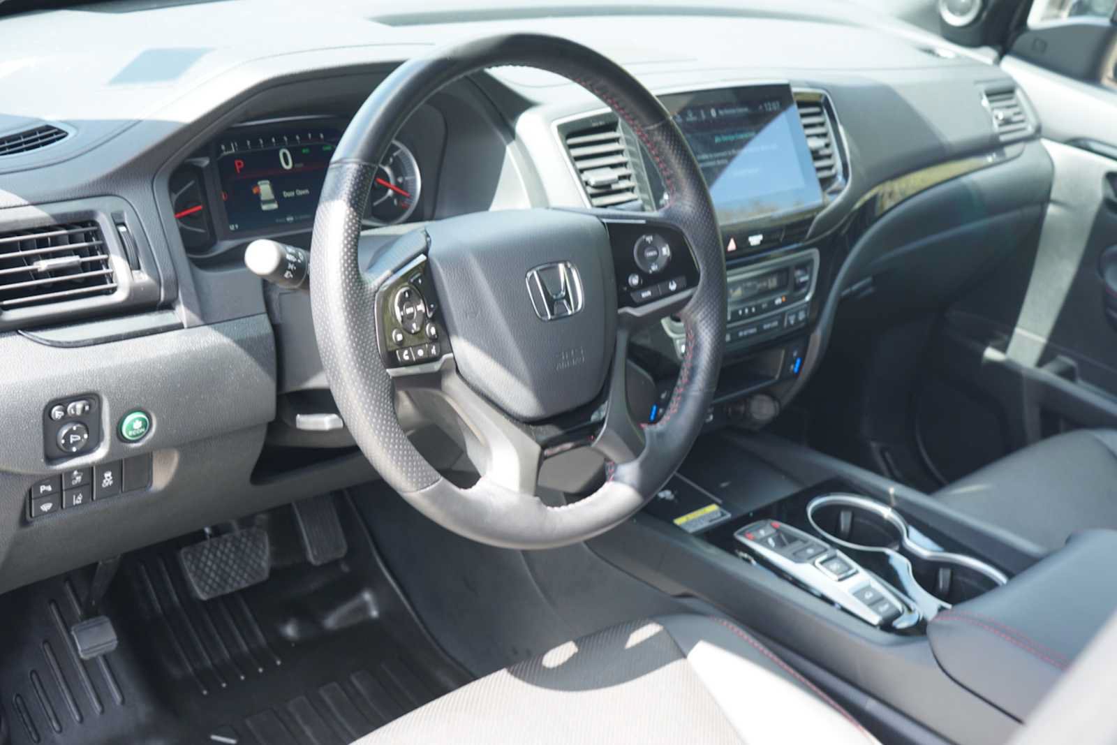 Used 2024 Honda Passport Black Edition image 7