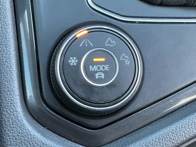 Used 2021 Volkswagen Tiguan S image 22