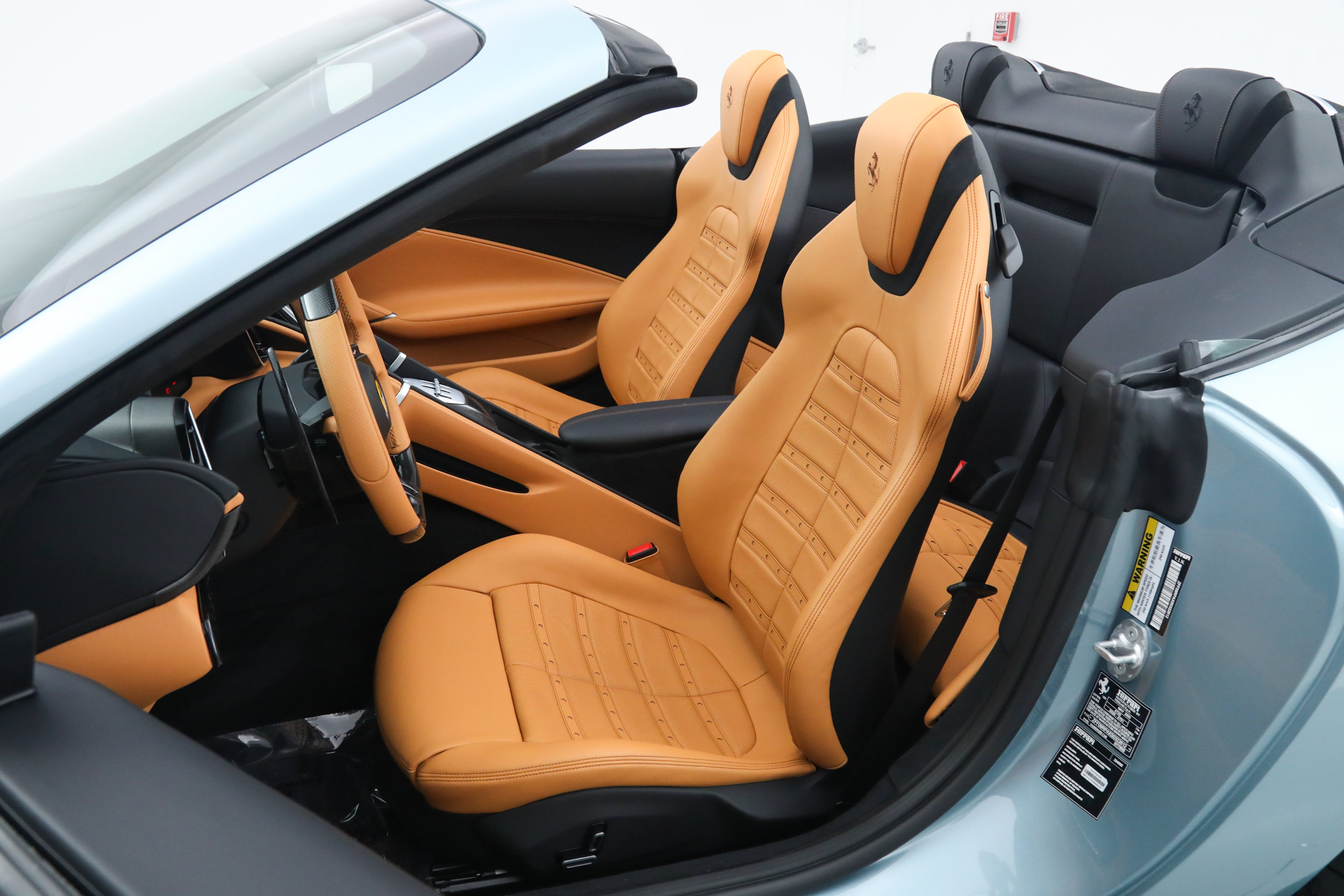 Certified 2025 Ferrari Roma Spider RWD image 5