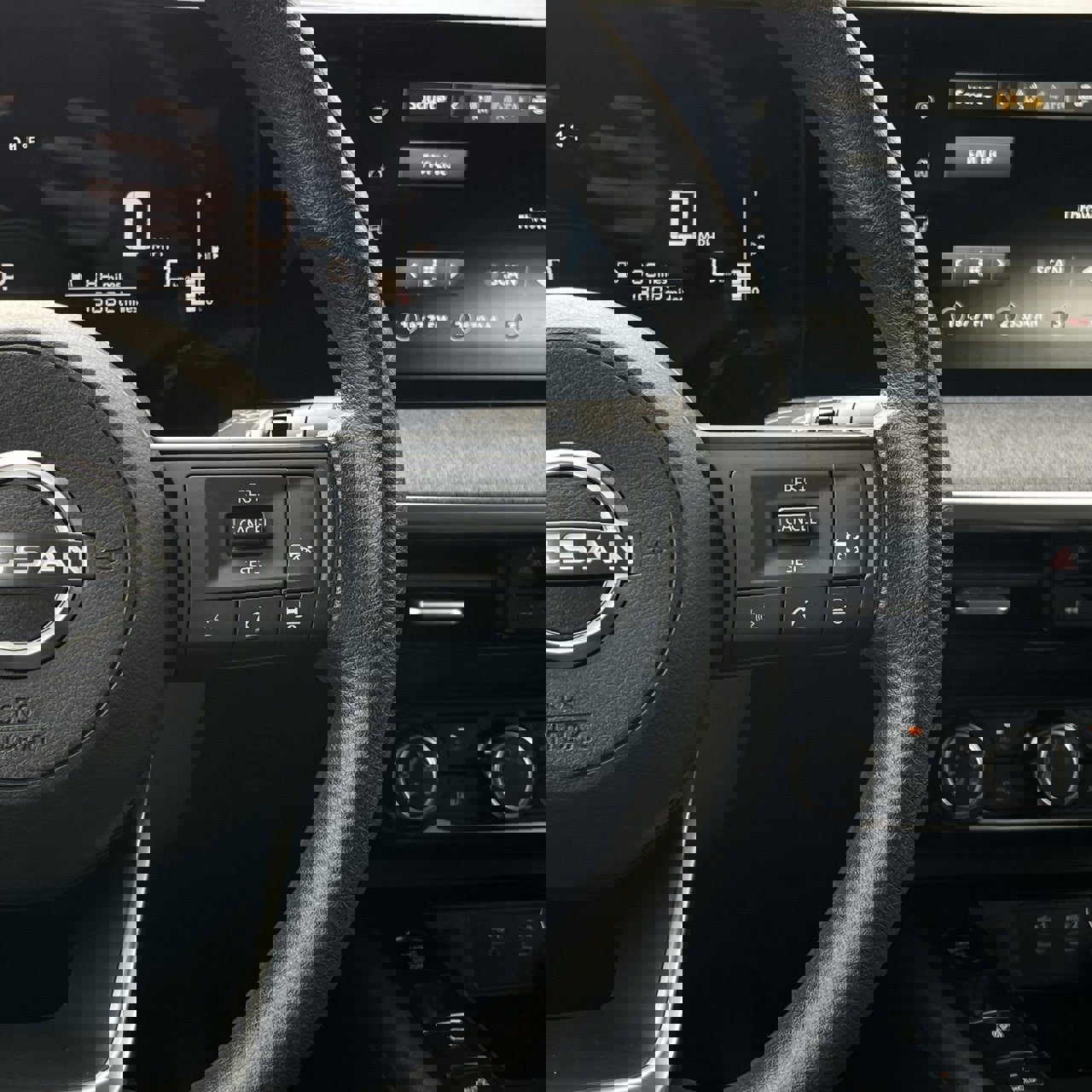 Used 2025 Nissan Kicks SV image 14