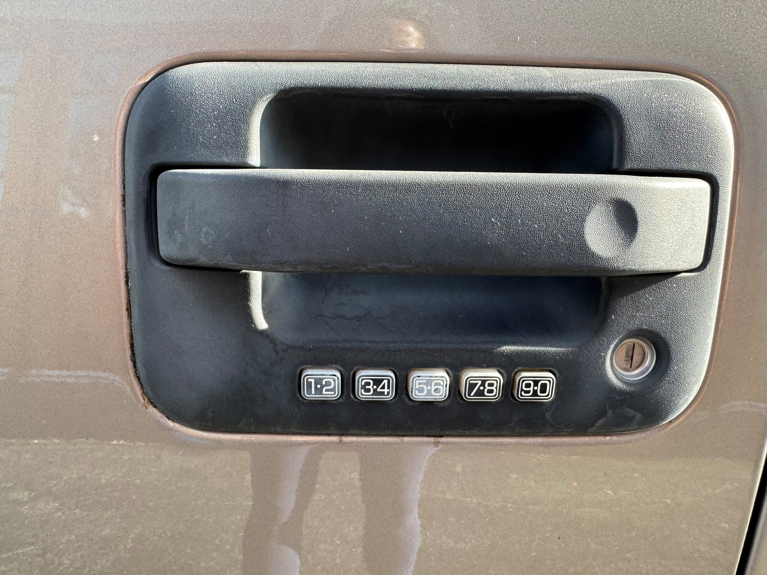 Used 2005 Ford F150 FX4 AWD/4WD image 6
