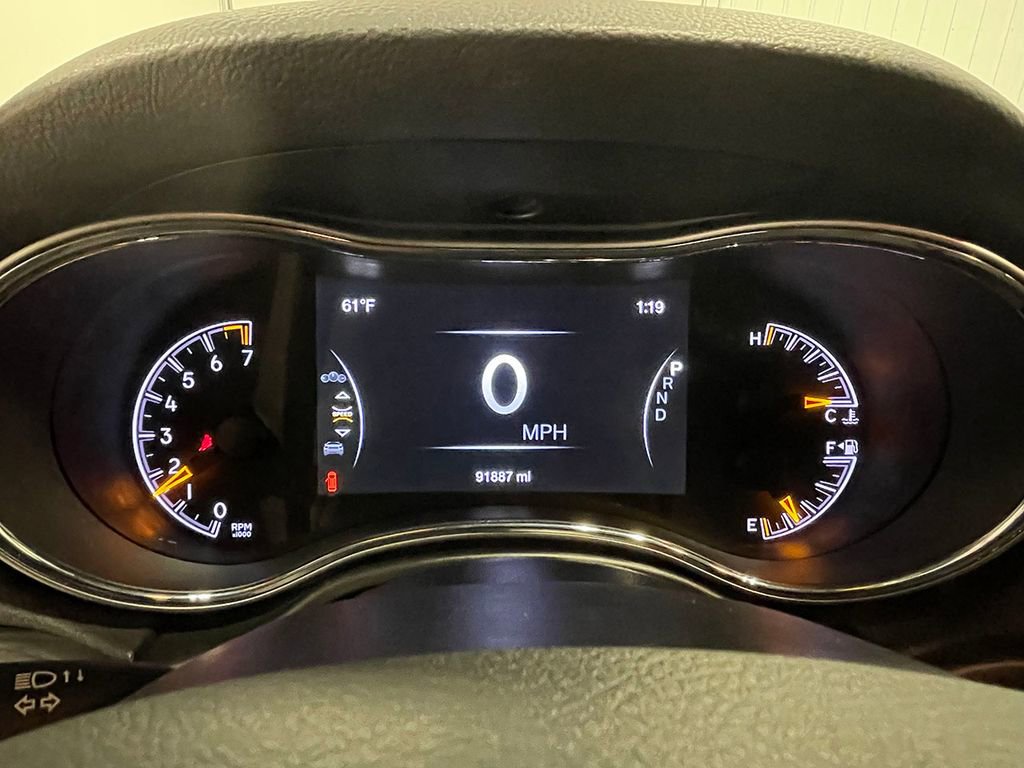 Used 2021 Jeep Grand Cherokee Limited image 6